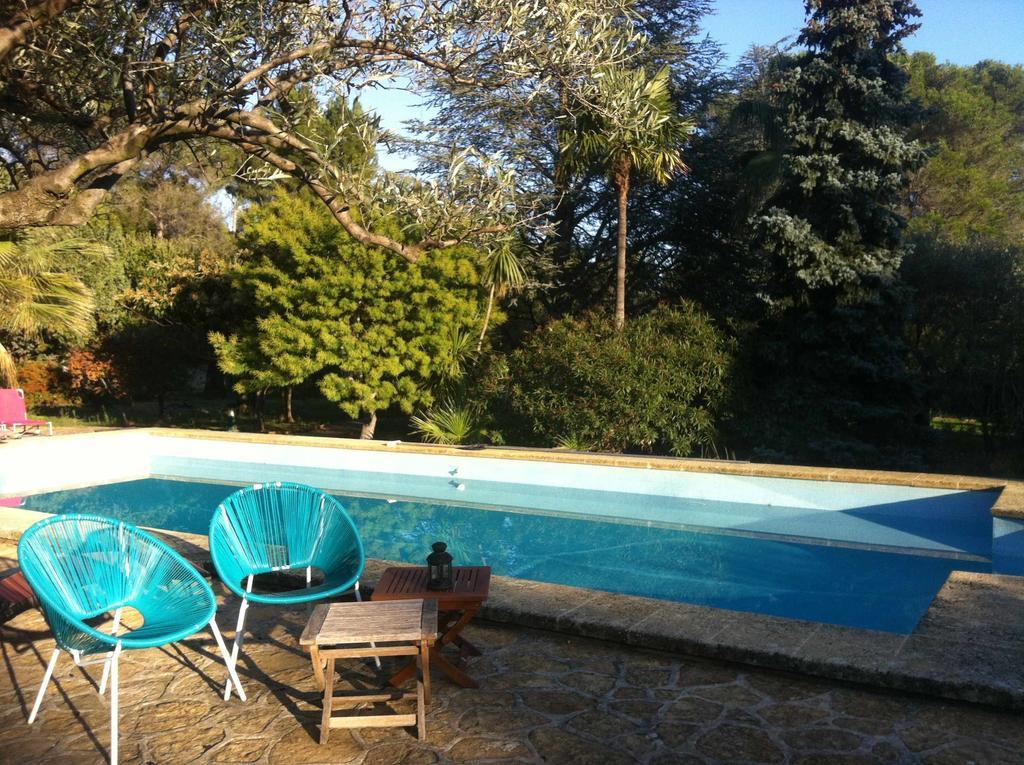 Du Cote De Chez Soi Hotel La Ciotat Bagian luar foto
