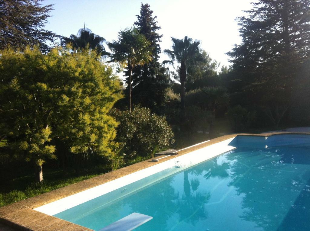 Du Cote De Chez Soi Hotel La Ciotat Bagian luar foto